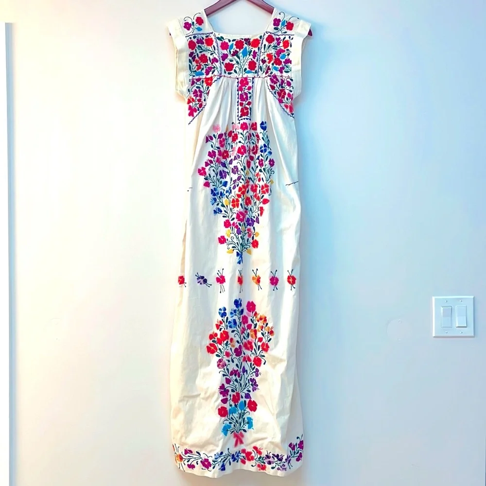 Vintage Flower Embroidered Handmade Maxi Dress Size Small - Picture 1 of 8